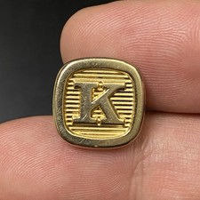 VTG Letter K Alphabet Initial Serif Font Gold Tone Hat Lapel Pin