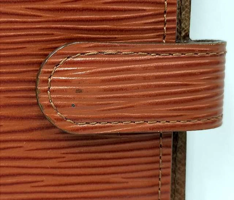 Louis Vuitton Authentic 14.5 cm Notebook Cover Brown Epi Agenda PM Made in Spain - Image 3 of 4