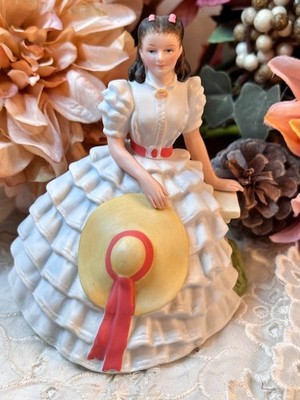 Vtg Scarlett OHara Avon Collectibles Figurine White Dress Straw Hat 1983 4.5''H