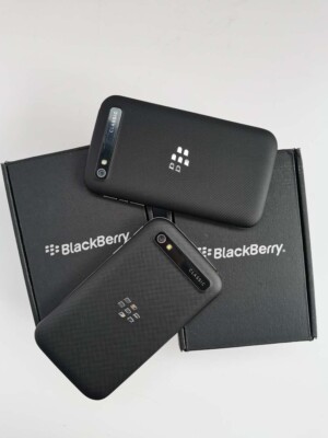 BlackBerry Classic Q20 Black white Unlocked 16GB 4G Smartphone | eBay