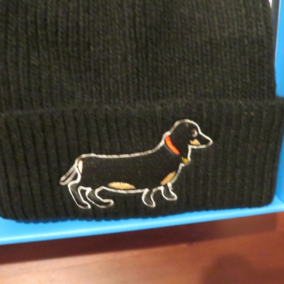 MARC TETRO DACHSHUND YELLOW BACKPACK AND BLACK BEANIE GIFT BOX SET NEW IN BOX Marc Tetro Dachshund Dog Backpack Beanie Hat Gift  main image 4
