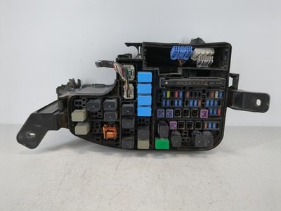Mazda 3 Fusebox Fuse Box Relay Module Bhr1-66767 ZAXQ0