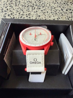New Never Wear Omega x Swatch Mission to MARS Bioceramic Moon Swatch SO33R100