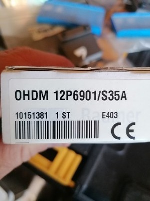 Baumer OHDM 12P6901/S35A Photoelectric Sensor