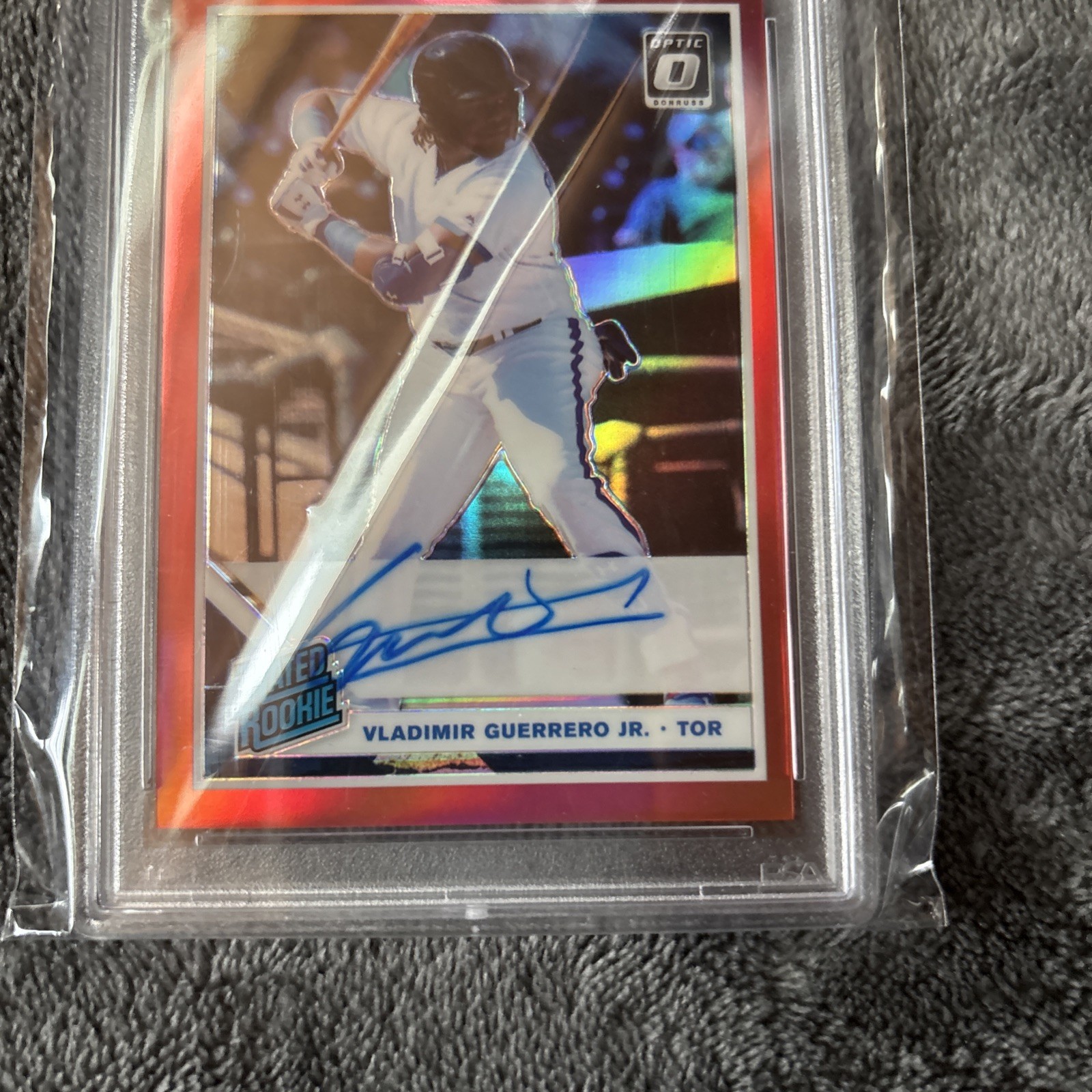 VLADIMIR GUERRERO JR. 2019 OPTIC RATED ROOKIE RED AUTO AUTOGRAPH #/50 PSA 8 view 3