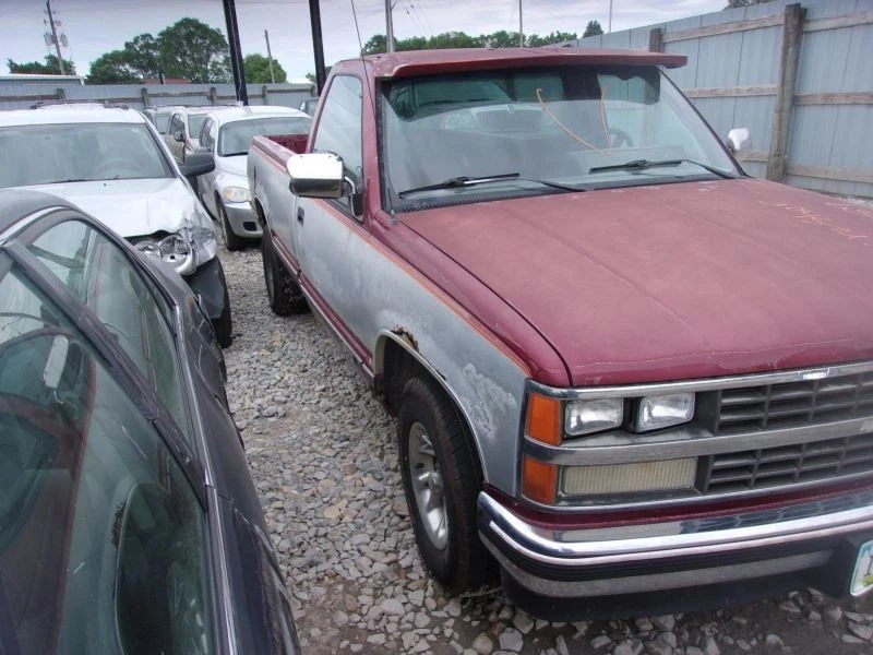 Radiator 8-305 1-3/8" Thick Fits 88-94 CHEVROLET 1500 PICKUP 241179 - Изображение 3 из 4