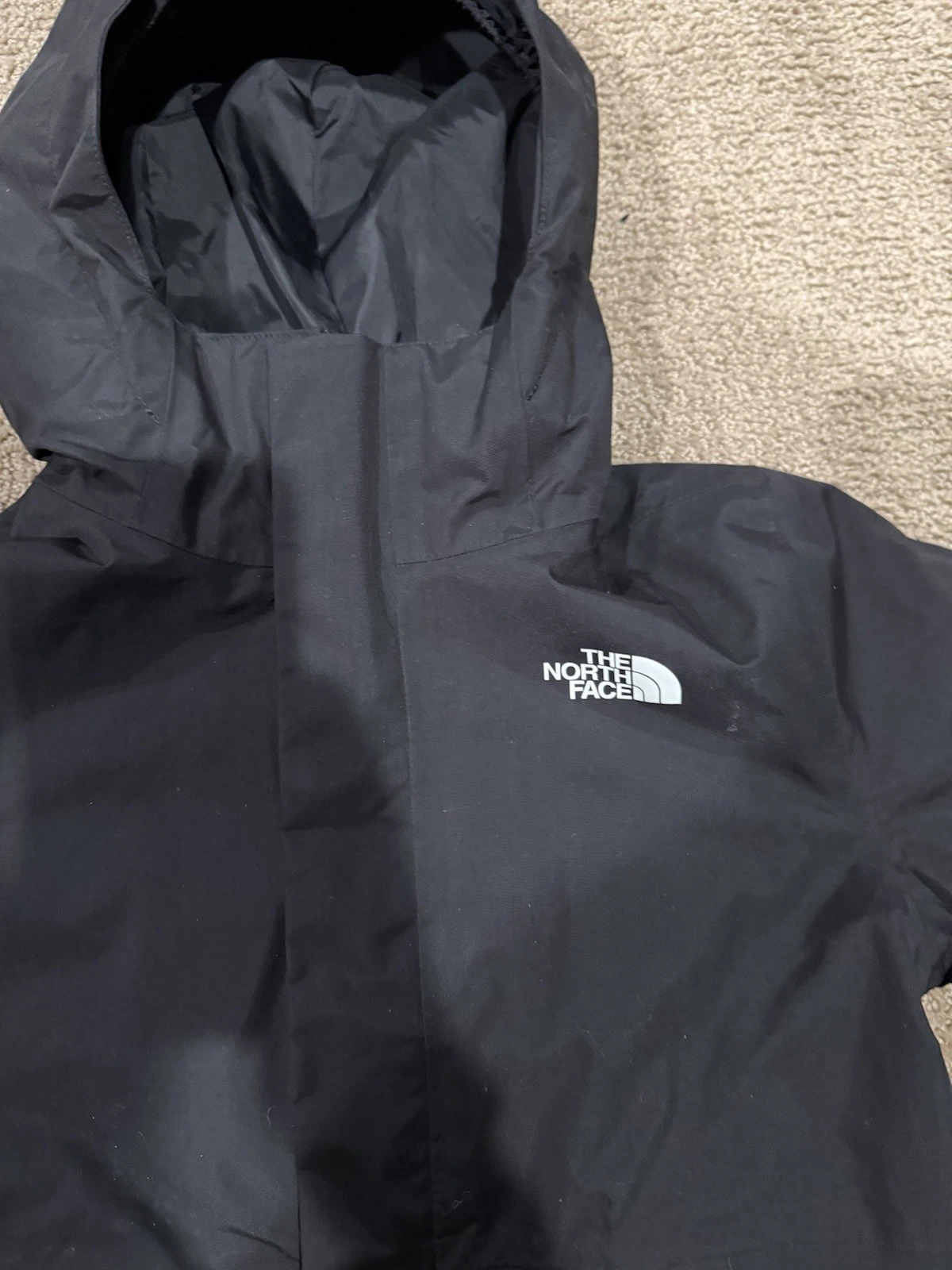 The North Face Boys black Youth M 10/12 Triclimate Jacket Coat