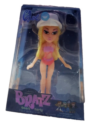 NEW mini Bratz series 4 doll BEACH PARTY CLOE hard to find