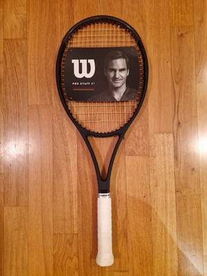 Wilson Pro Staff 97 V13 L4 besaitet kaum Gebrauchsspuren