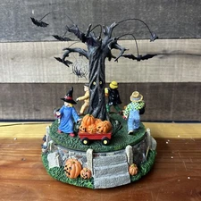 Dept 56 Original Snow Village Halloween Costume Parade -no Music Or Motion