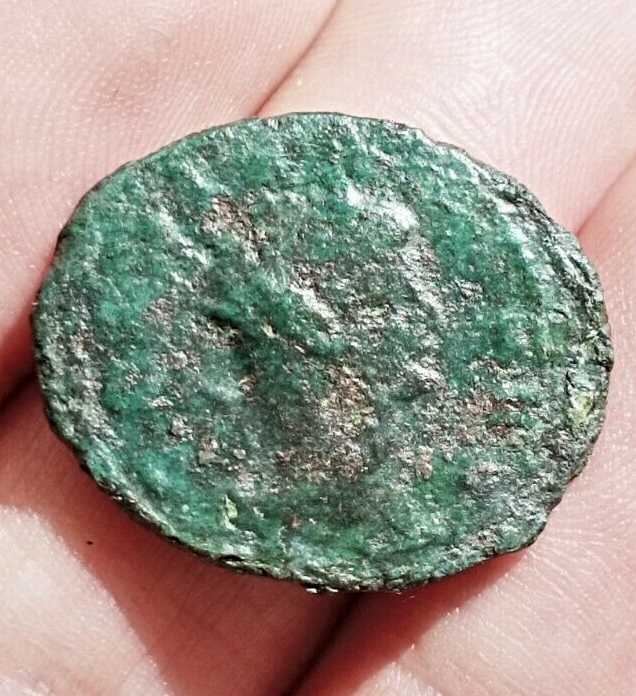 Ancient ROMAN bronze coin to identify - Bombing new work facing #2 right Cheap super special price head