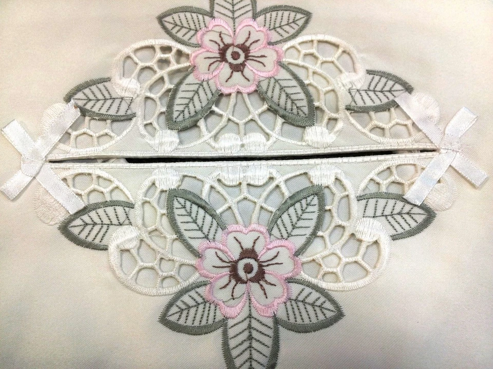 Cubierta de caja de pañuelos de tela tallada hoja verde flor rosa bordada de 2 piezas Foto 3 de 4