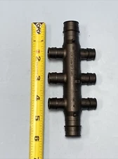 Q2367557 Uponor Flow-through Multi Port Tee 3/4” Z8-A