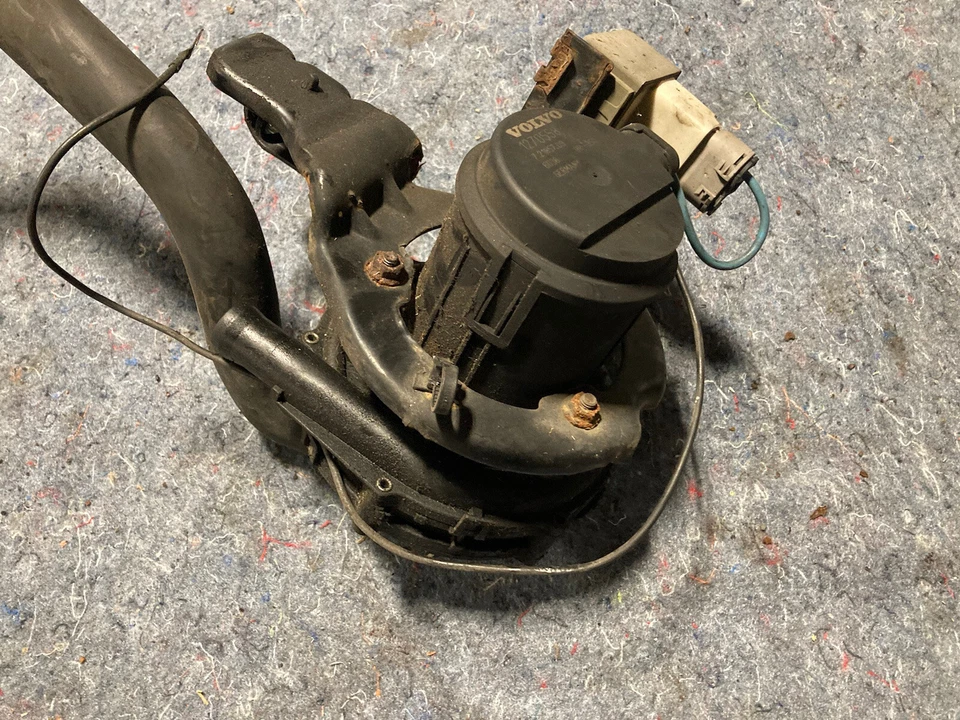 1992-1997 Volvo 850 GLT Secondary Air Pump Emissions Smog 1270558 OEM #683M - Image 2 of 4