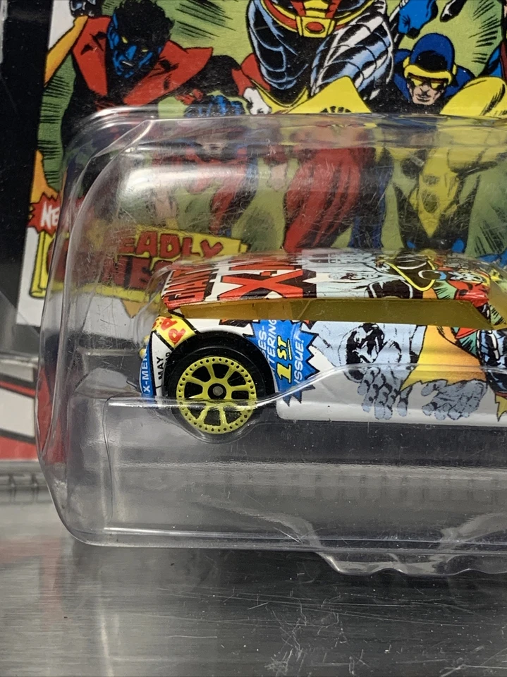 Marvel Authentics diecast car with Giant Size Comic X-Men #1 - Image 4 of 4