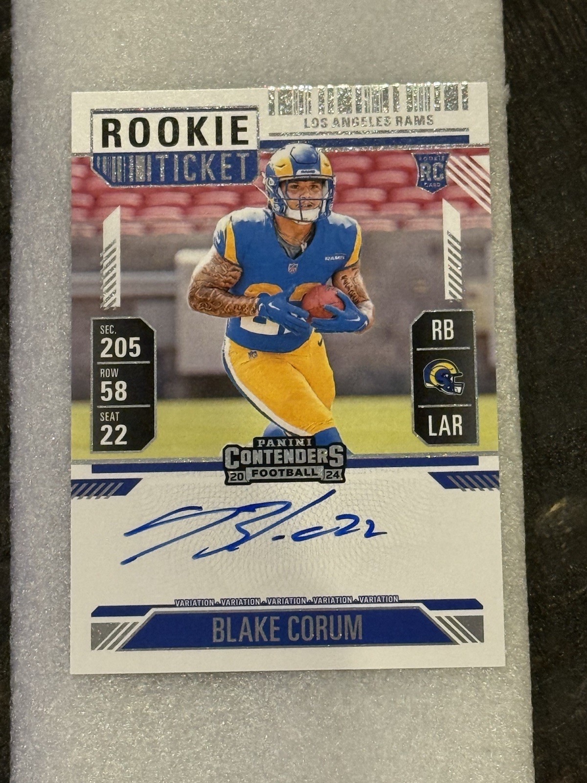 2024 Panini Contenders Football - Blake Corum Rookie Ticket On-Card Auto #112