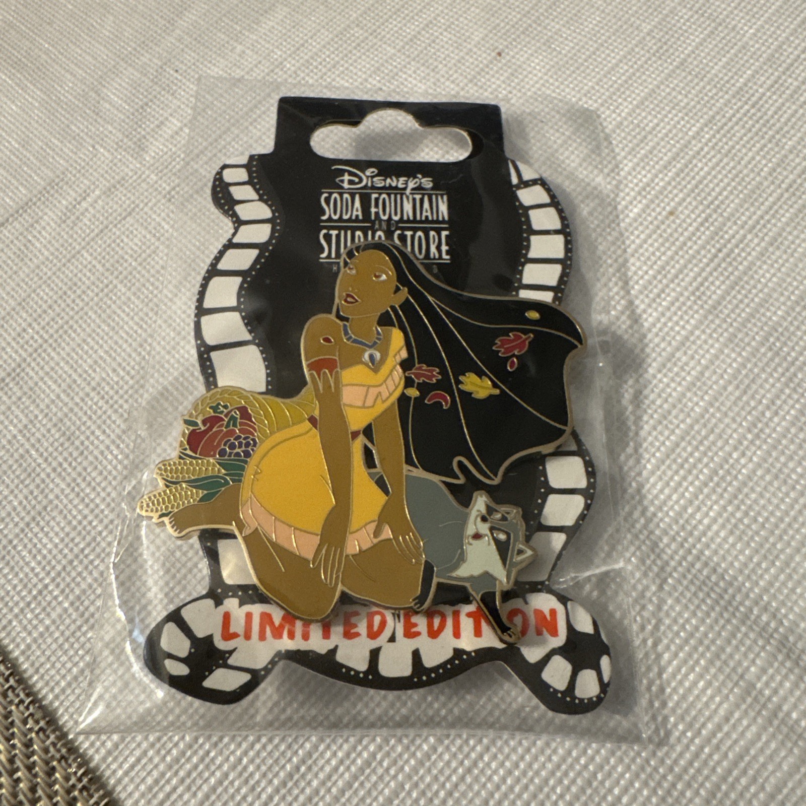 Pocahontas & Meeko Soda Fountain 2012 Thanksgiving Disney Trading Pin Disneyland