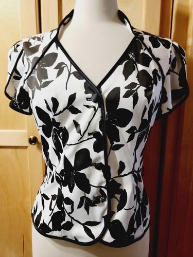 JS Collections Women's Black White Floral Tulip Short Sleeve Button Front Jacket - Picture 2 of 14