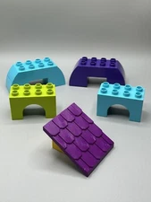 LEGO DUPLO Architecture Lot of Slopes Arches and Sloped Purple Shingle Roof 4x4