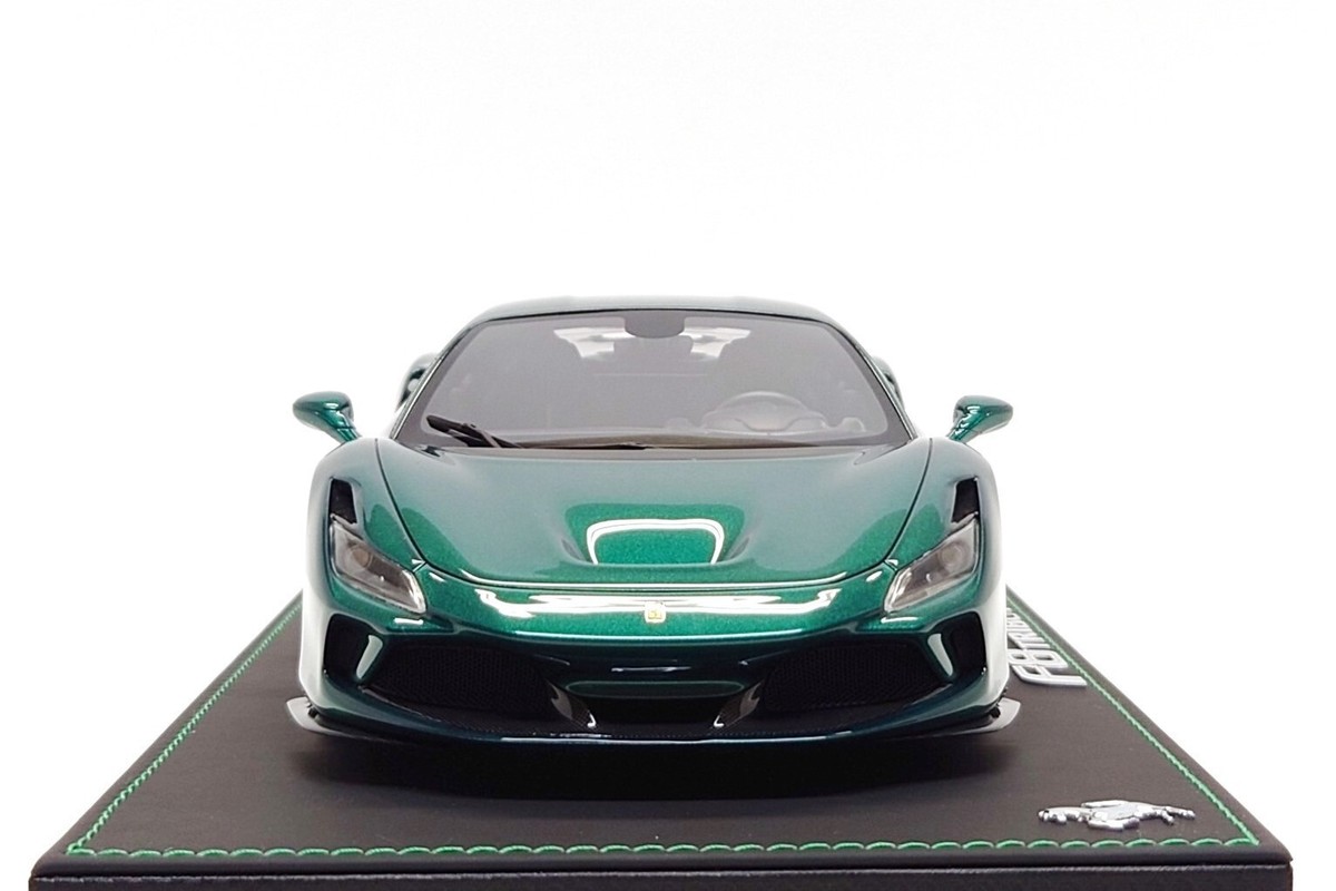 自動車 Ferrari F8 Tributo 1/18 BBR Models 1/18 BBR Ferrari F8 Tributo (Red with Italian Flag Stripe