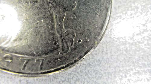 1977-D Quarter With Filled-In Mint Mark Error - Picture 2 of 6