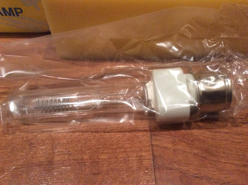 Set Of 4 Viko E G J 120v 1000w Stage & Studio Lamp Bulb, New In Box - Image 2 of 4