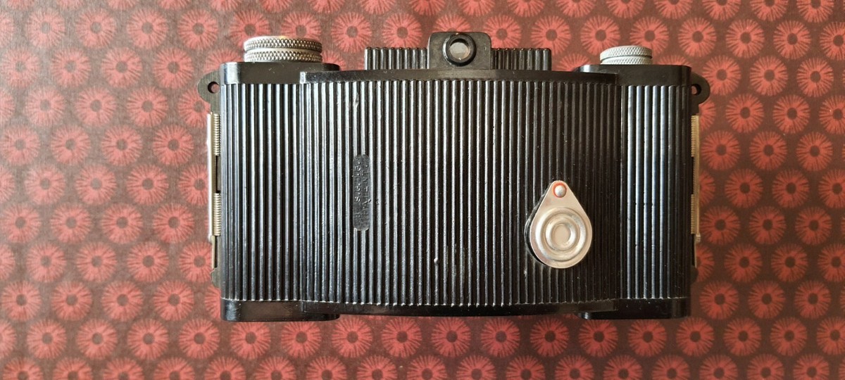 Vieux Reflex ULTRA FLEX Avec Son étui En Cuir, Appareil Photo Ancien Qui A Du Charme