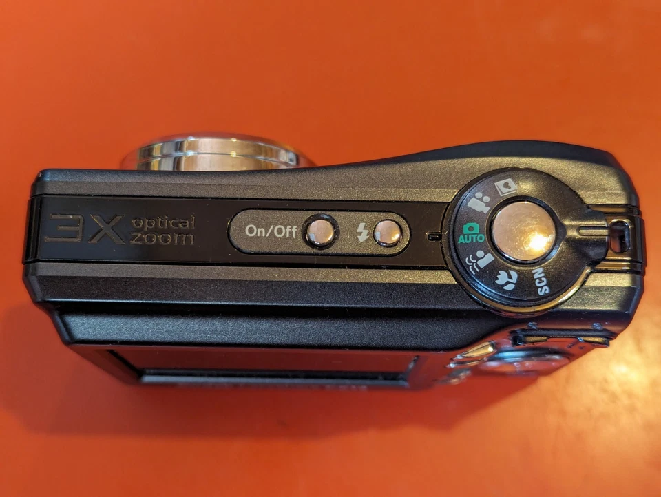 Kodak EasyShare C613 6.2MP Digital Camera - Black pearl - Parts Only - Image 3 of 4