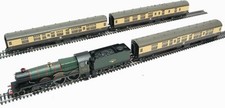 HORNBY R2372M 'THE ROYAL DUCHY' TRAIN PACK LIMITED EDITION - NEW AND UNUSED  