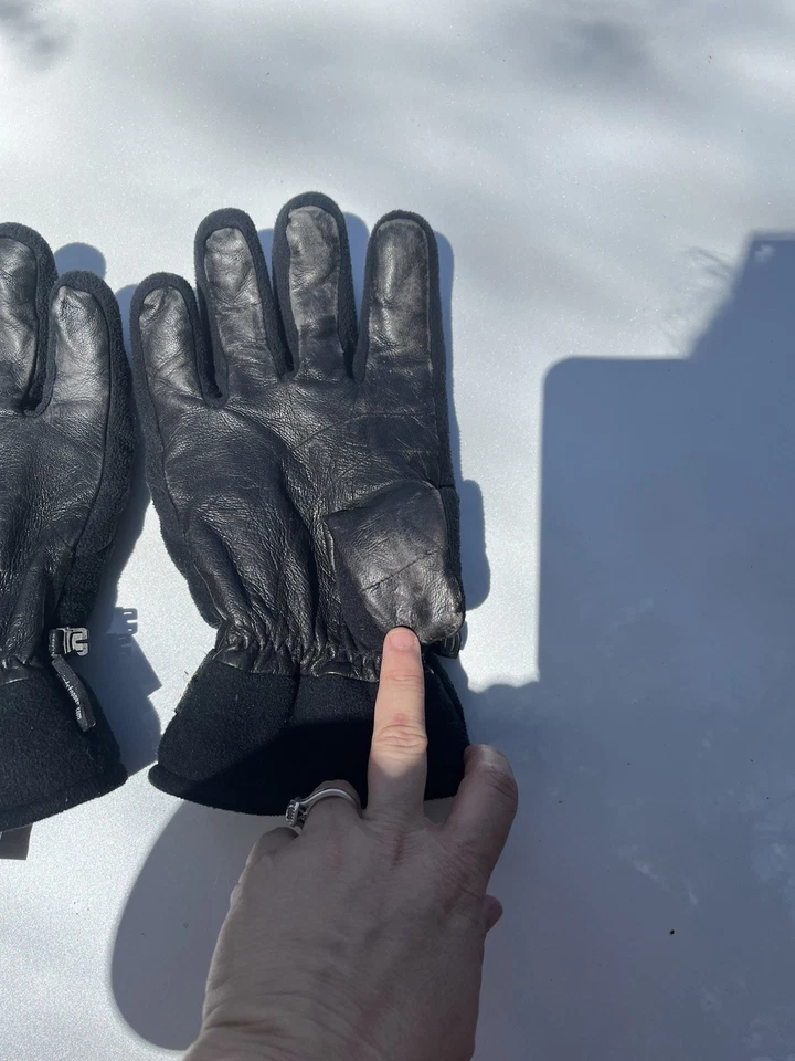 Wind Stopper, Mountain Hardware, Men’s Winter Gloves Warm Insulated Size Xl - Image 3 of 4