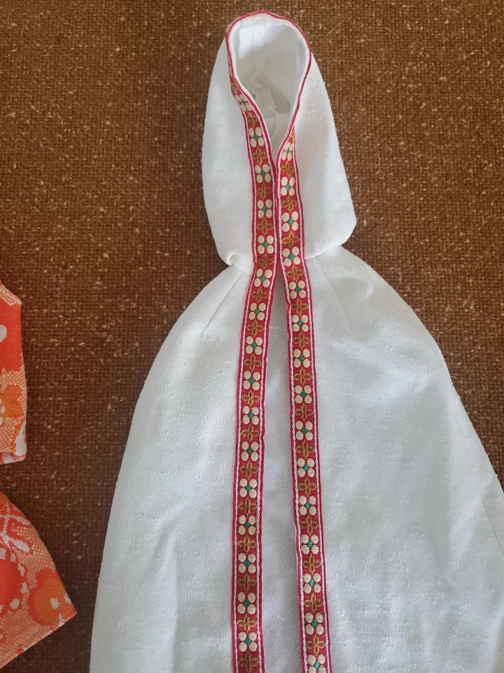 MUÑECA DE TERCIOPELO CRUJIENTE IDEAL DE COLECCIÓN ROPA DE PLAYA Y ENCUBRIMIENTO  Foto 3 de 4