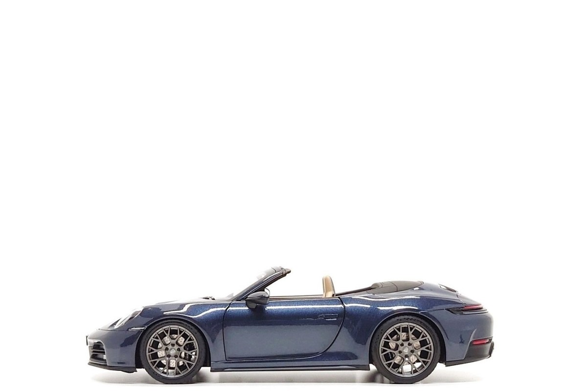 304-057 ノレブ 1/18 ポルシェ 911 Carrera S Norev 1:18 Porsche 911 Carrera S Cabriolet (992.2) in Yachting