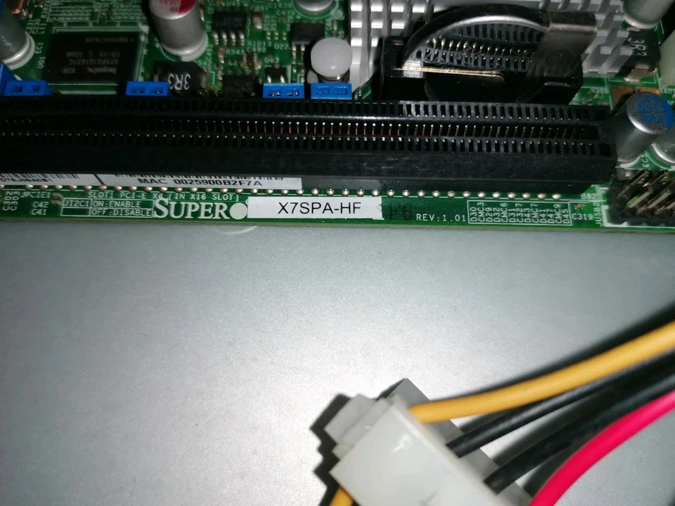 Supermicro X7SPA-HF, 4GB RAM, 2X 160GB HDD, CSE-502-200B - Image 3 of 3