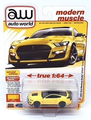 Auto World Maßstab 1:64 AW64472 2021 Ford Mustang Shelby GT500 Grabber gelb