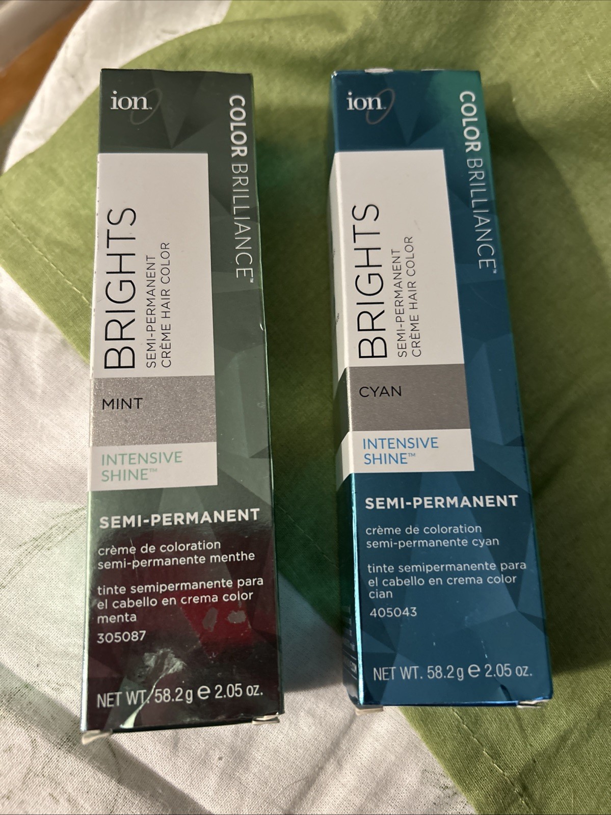 Brilliance Semi-permanent Cyan And Mint Hair Color Cr&egrave;me 2 