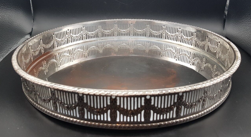 Vintage Silver Plated Round Circular Galleried Tray on Button Feet (T) - 第 1/8 張圖片