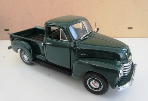 Danbury Mint 1953 Chevrolet 3100 Pickup Truck - modellino pressofuso scala 1:24 in scatola - Foto 2 di 17