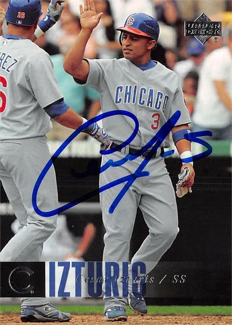 Cesar Izturis autographed Baseball Card (Chicago Cubs) 2006 Upper Deck #1041