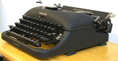 Vintage 1940s Remington Rand Deluxe Model 5 Typewriter with