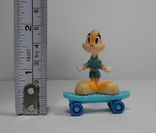 WARNER Bros LOONEY TUNES 2'' LOLA BUNNY SKATER SKATEBOARD RACER BUGS PVC FIGURE - Picture 2 of 9