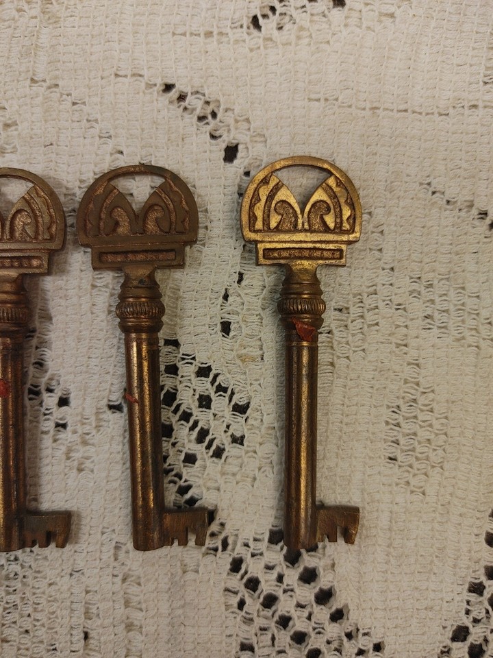 10-Piece Universal Skeleton Key Set – Replacement For Vintage Furniture, Antique Cabinets, Grandfather Clocks, And Old Locks