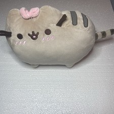 Pretty Blushing Pusheen Plush GUND Stuffed Animal 9.5  Bow Pink