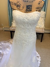 Gorgeous Wedding Strapless Gown with bolero Jacket Lace Appliques NWT Size 6