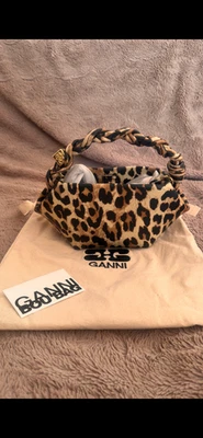 sac Ganni Bou Bag - Photo 1/4