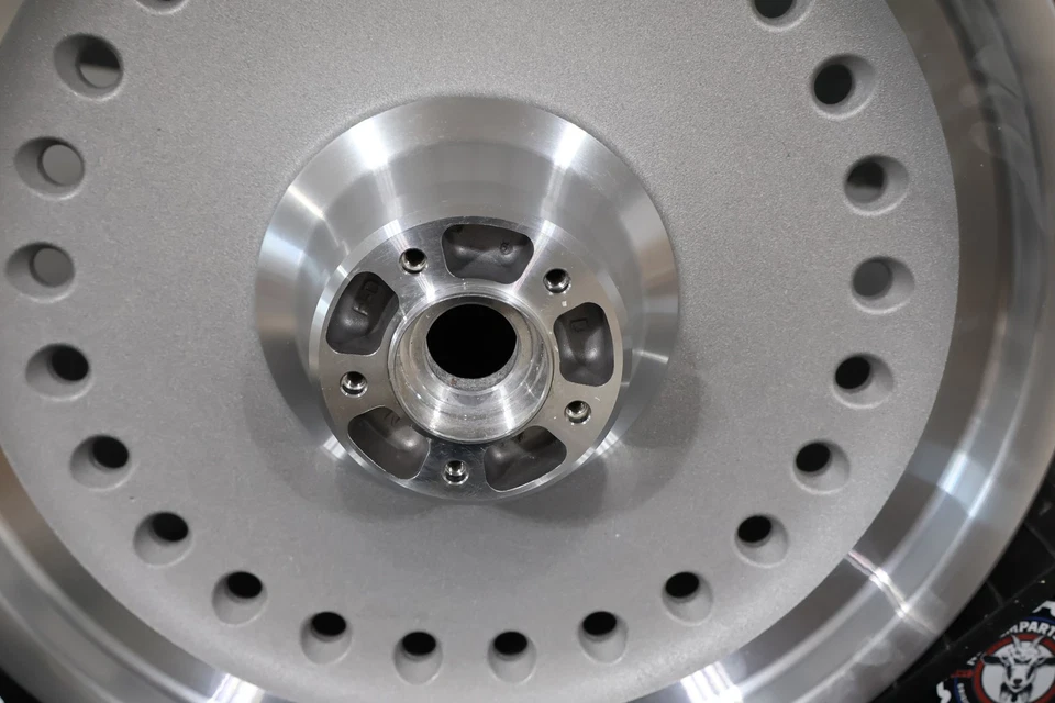 Harley-Davidson FLSTF Softail Fatboy 41038-07 nuevo fabricante de equipos originales 2007 rueda delantera Foto 4 de 4