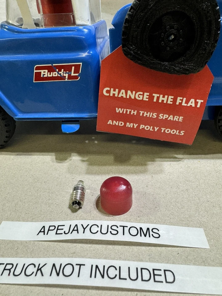 1 CEAR RED LIGHT COVER AND 1 LIGHT BULB for  buddy l wrecker tow truck / dump - Image 2 of 4