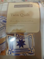 Home Trends-Patchwork Twin Quilt Set-New in Package-Cornflower Star-Cotton/poly