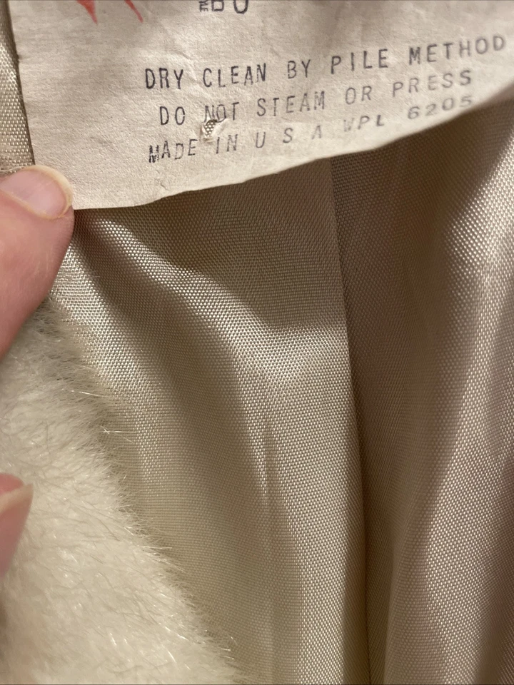 Vintage Faux Fur Coat Silver White USA Made See Measurements - Image 3 of 4