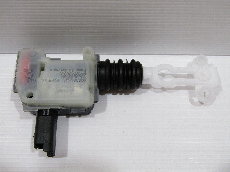 SMART FORFOUR FORTWO CENTRAL LOCKING SERVO MOTOR GENUINE A4537430000 REF C20-05