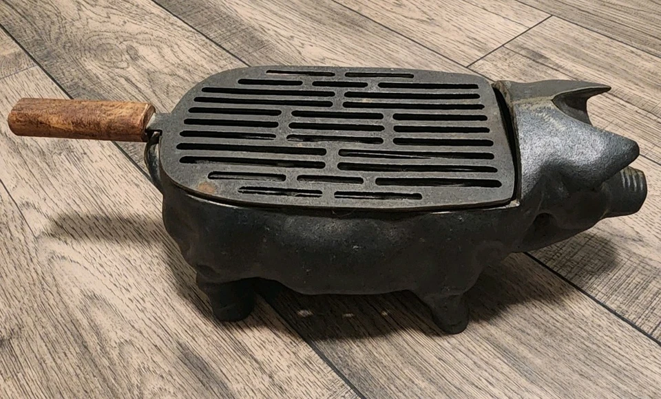 Cast Iron Pig Hibachi Grill BBQ Tabletop Cracker Barrel Vintage Rare - Image 3 of 4